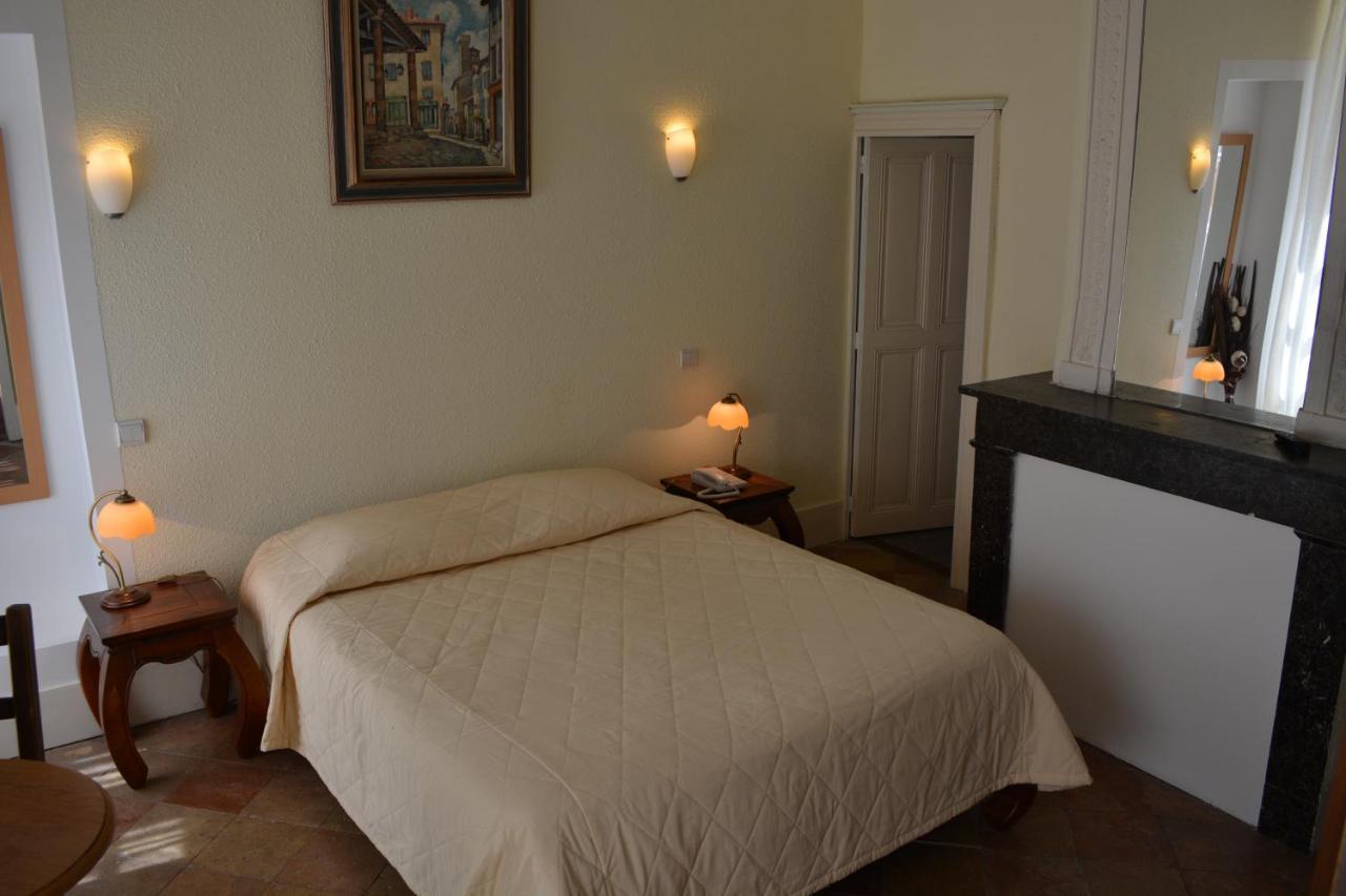 Hotel Des Consuls Castelnau-de-Montmiral Εξωτερικό φωτογραφία